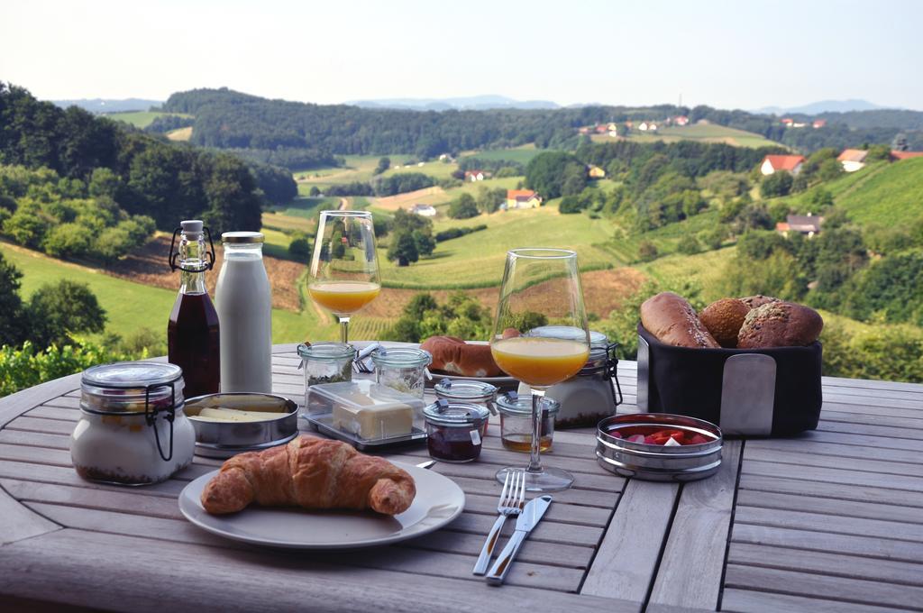 Weingarten-Resort Unterlamm Loipersdorf - Adults Only エクステリア 写真