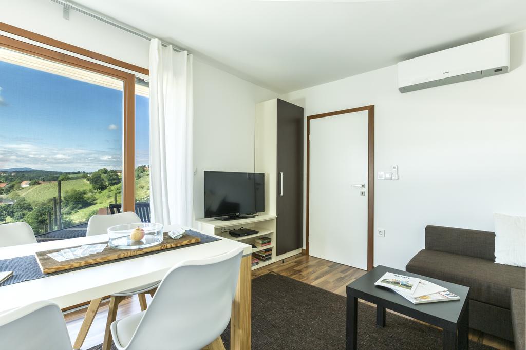 Weingarten-Resort Unterlamm Loipersdorf - Adults Only エクステリア 写真